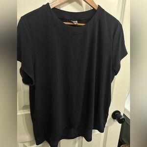 EUC like new Athleta Black  Tee. Beautiful! Size M. Flowy. Darted seam at back